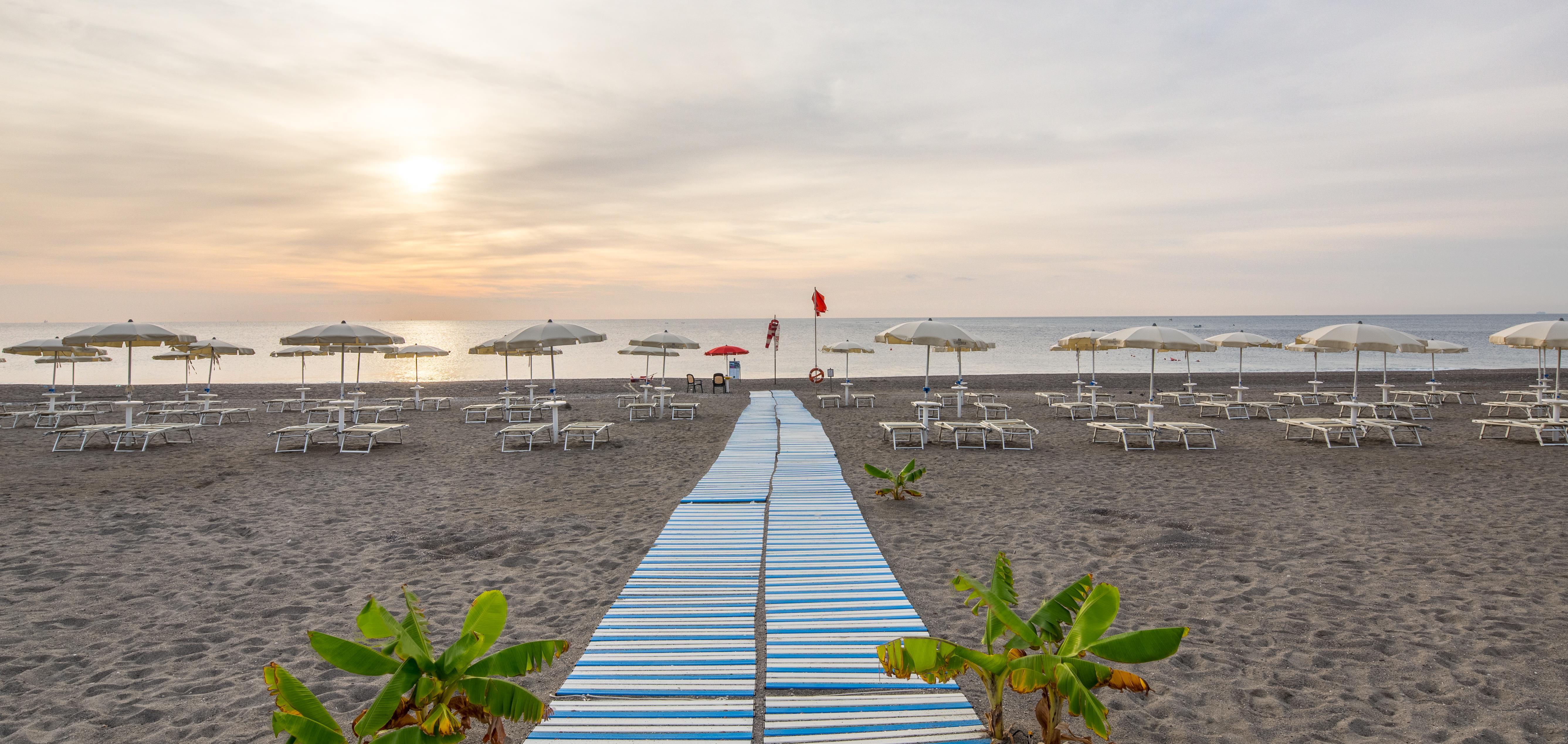 Unahotels Naxos Beach Sicilia Giardini Naxos Exterior photo